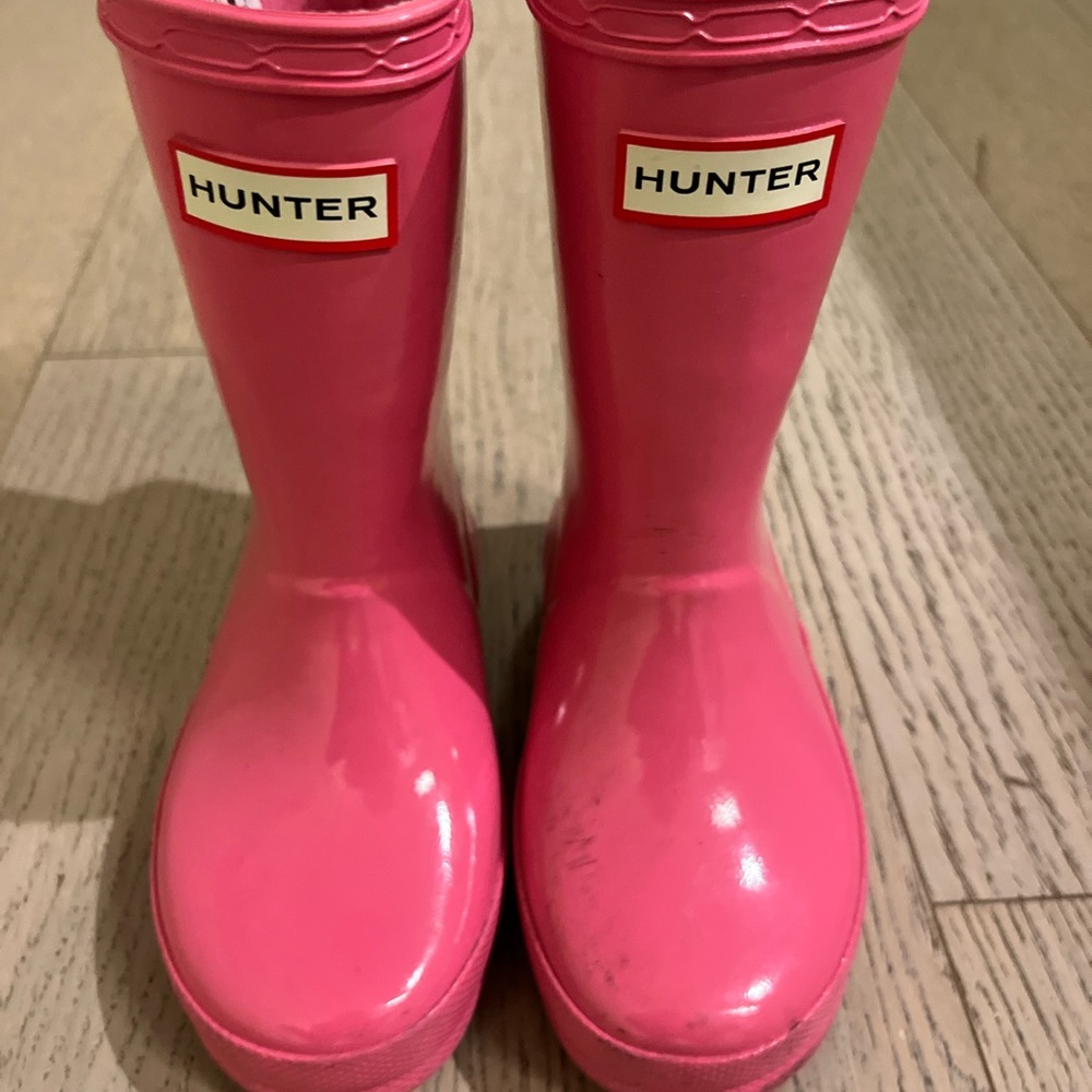 Barely used girls prize size 7 Hunter boots